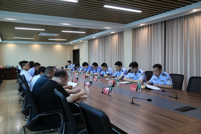 我院派员参加听证会.jpg